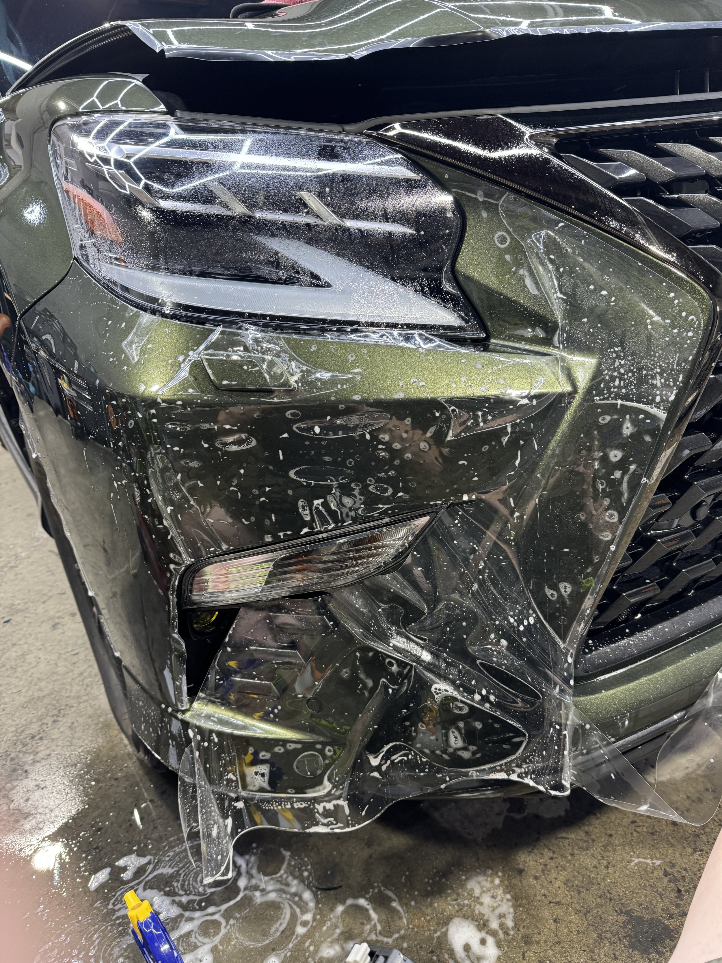 カーキ色 2024 Lexus GX460 (Nori Green) — DETAILERSHIP™